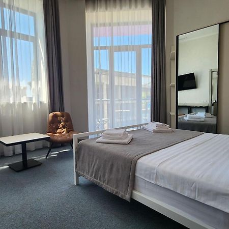 Prime Hotel Гюмри Экстерьер фото