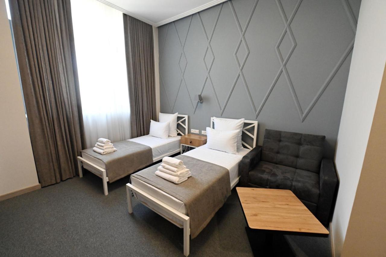 Prime Hotel Гюмри Экстерьер фото