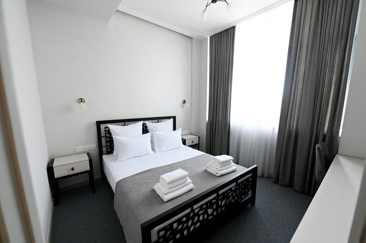 Prime Hotel Гюмри Экстерьер фото