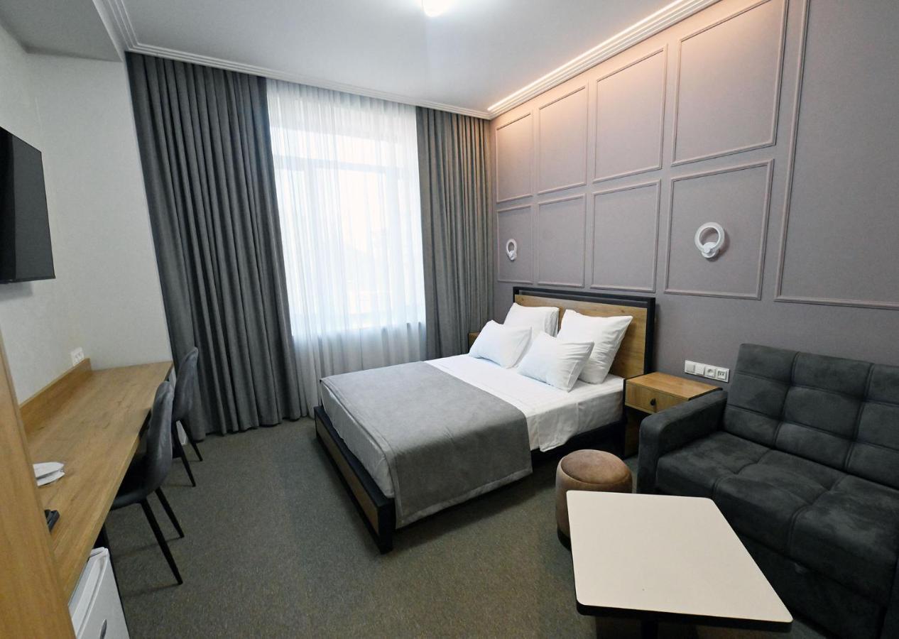 Prime Hotel Гюмри Экстерьер фото