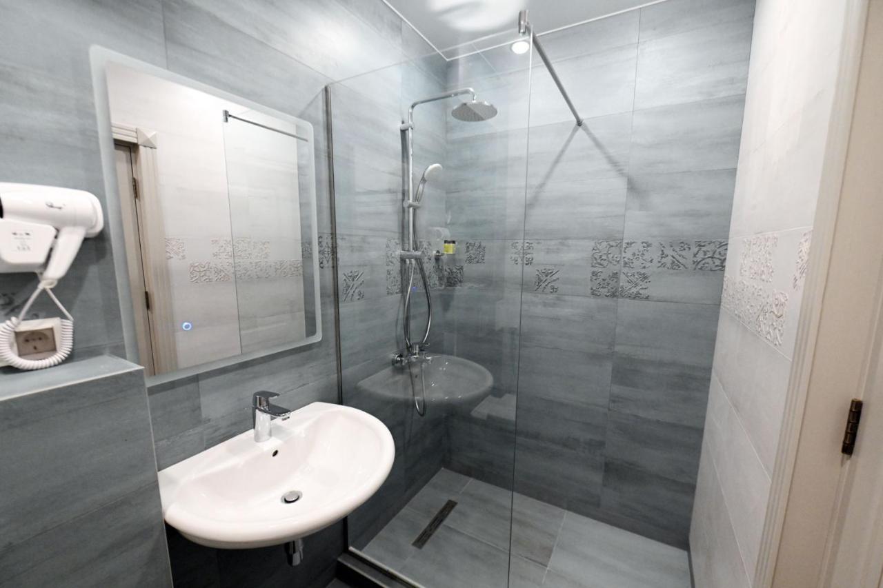 Prime Hotel Гюмри Экстерьер фото