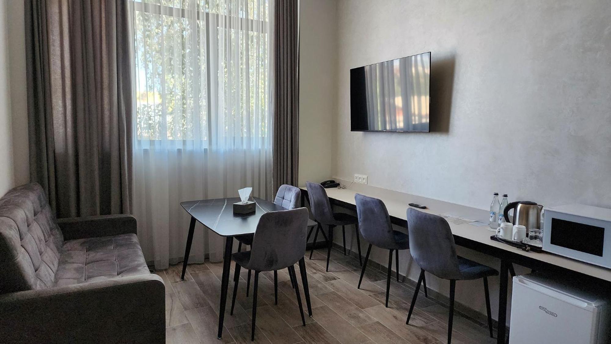 Prime Hotel Гюмри Экстерьер фото